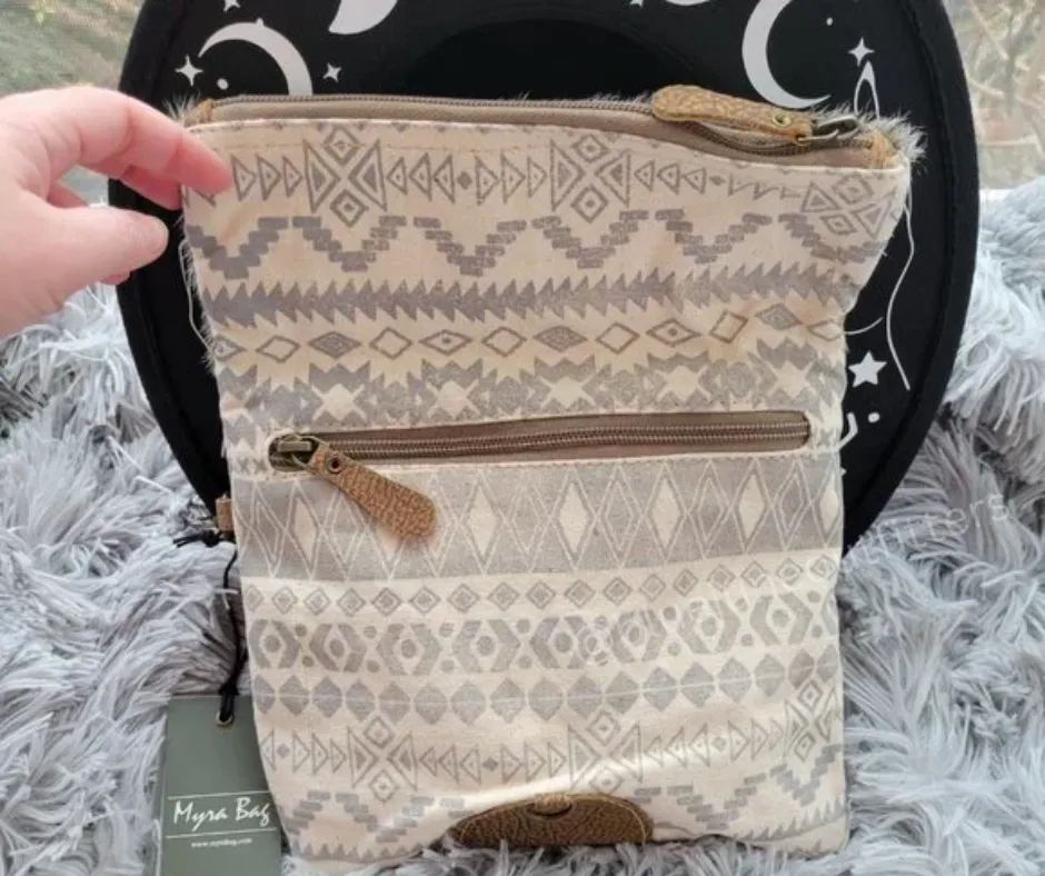 IMBRICATE SMALL AND CROSSBODY BAG BY MYRA BAG